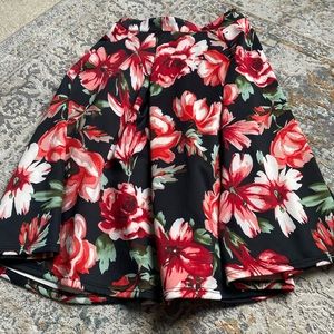 Midi length rose patterned skirt